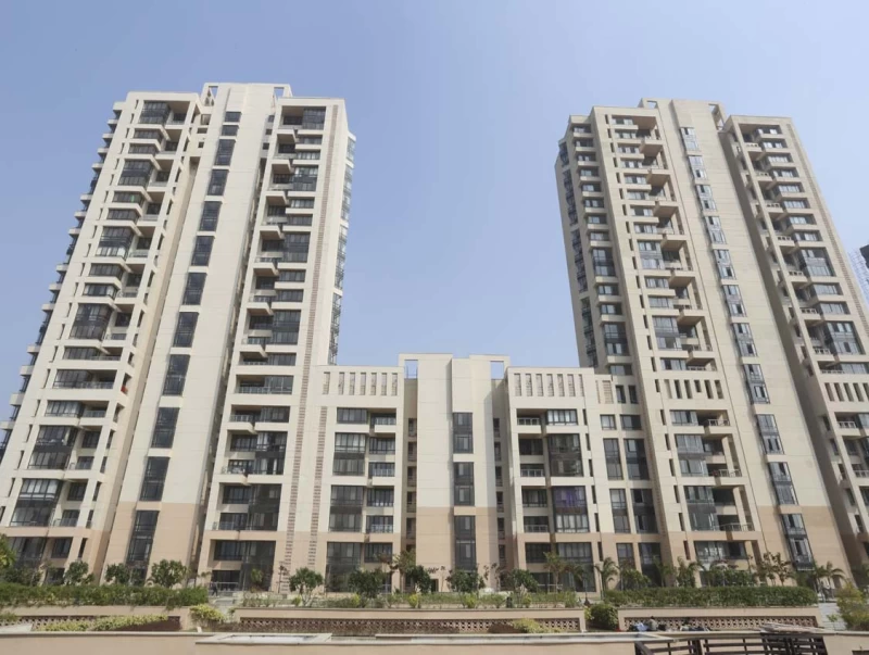 Crescent Court
