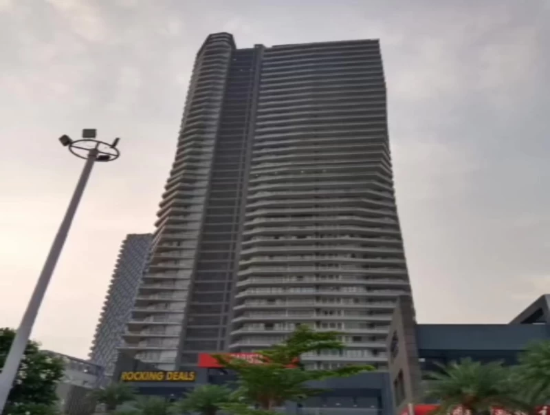 Paras Quartier